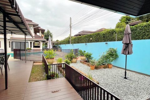 Casa de 5 dormitorios en Pattaya, Tailandia № 63684 - foto 7
