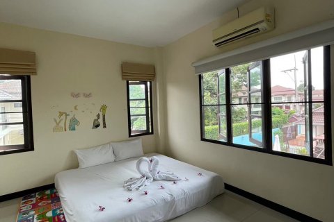 Casa de 5 dormitorios en Pattaya, Tailandia № 63684 - foto 23