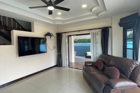 Casa de 5 dormitorios en Pattaya, Tailandia № 63684 - foto 13