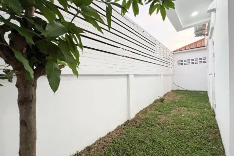 Casa de 3 dormitorios en Pattaya, Tailandia № 63687 - foto 7