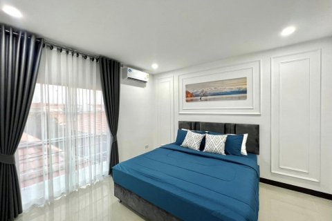 Casa de 3 dormitorios en Pattaya, Tailandia № 63687 - foto 21