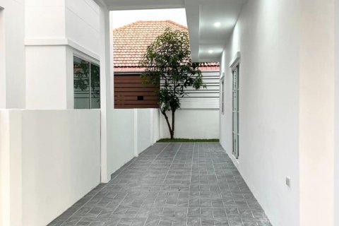 Casa de 3 dormitorios en Pattaya, Tailandia № 63687 - foto 5