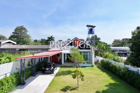 Casa de 2 dormitorios en Pattaya, Tailandia № 197860 - foto 22