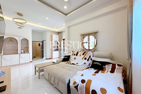 Casa de 2 dormitorios en Pattaya, Tailandia № 197860 - foto 4