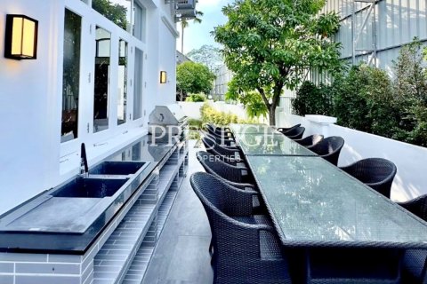 House in Pattaya, Thailand 5 bedrooms № 197863 - photo 13