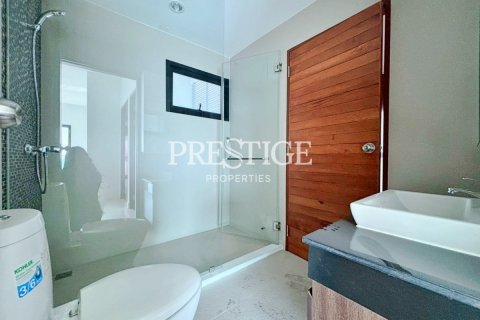 Condominio de 2 dormitorios en Pattaya, Tailandia № 197859 - foto 17