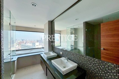 Condominio de 2 dormitorios en Pattaya, Tailandia № 197859 - foto 11