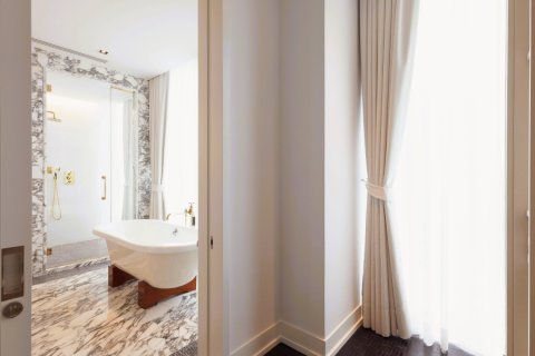 Condominio de 3 dormitorios en Bangkok, Tailandia № 180882 - foto 20