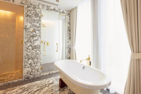 Condominio de 3 dormitorios en Bangkok, Tailandia № 180882 - foto 11