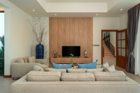 Chalet de 3 dormitorios en Hua Hin, Tailandia № 168385 - foto 9
