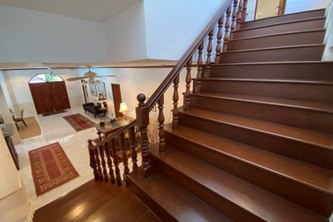 Chalet de 6 dormitorios en Hua Hin, Tailandia № 168349 - foto 16