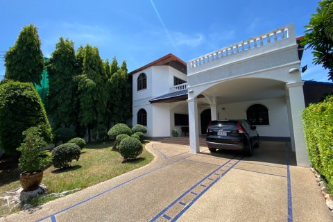 Chalet de 6 dormitorios en Hua Hin, Tailandia № 168349 - foto 30