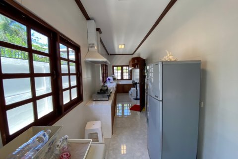 Chalet de 6 dormitorios en Hua Hin, Tailandia № 168349 - foto 29