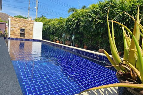 Chalet de 3 dormitorios en Hua Hin, Tailandia № 168351 - foto 3