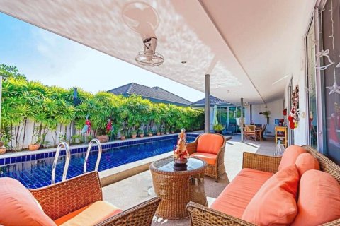 Chalet de 3 dormitorios en Hua Hin, Tailandia № 168351 - foto 4