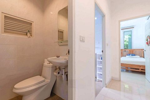 Chalet de 3 dormitorios en Hua Hin, Tailandia № 168351 - foto 15