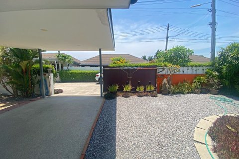 Chalet de 3 dormitorios en Hua Hin, Tailandia № 168351 - foto 16
