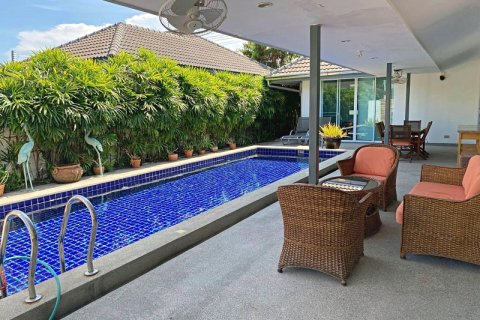 Chalet de 3 dormitorios en Hua Hin, Tailandia № 168351 - foto 5