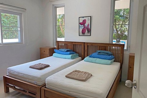Chalet de 3 dormitorios en Hua Hin, Tailandia № 168351 - foto 13