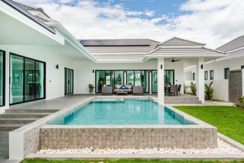 Chalet de 3 dormitorios en Hua Hin, Tailandia № 168384 - foto 3