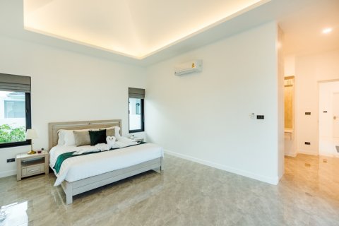 Chalet de 3 dormitorios en Hua Hin, Tailandia № 168384 - foto 29