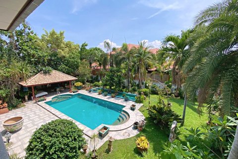 Chalet de 3 dormitorios en Hua Hin, Tailandia № 168352 - foto 30