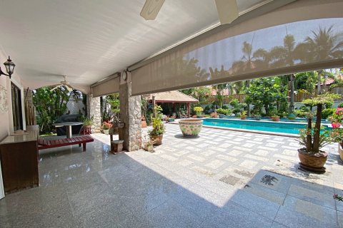 Chalet de 3 dormitorios en Hua Hin, Tailandia № 168352 - foto 7
