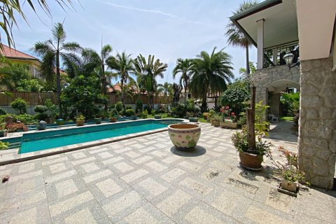 Chalet de 3 dormitorios en Hua Hin, Tailandia № 168352 - foto 6