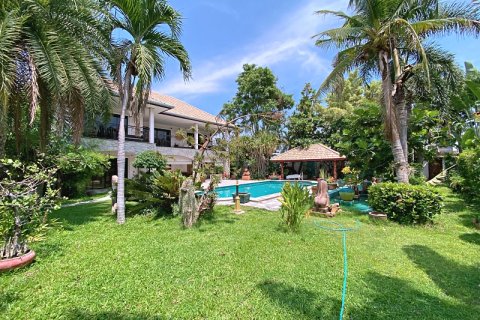Chalet de 3 dormitorios en Hua Hin, Tailandia № 168352 - foto 5