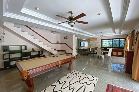 Chalet de 3 dormitorios en Hua Hin, Tailandia № 168352 - foto 8