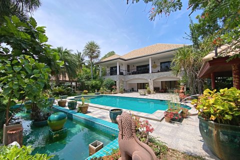 Chalet de 3 dormitorios en Hua Hin, Tailandia № 168352 - foto 2