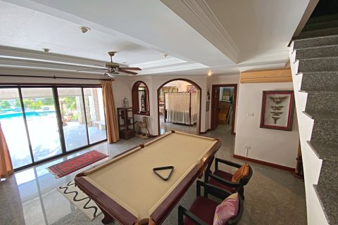 Chalet de 3 dormitorios en Hua Hin, Tailandia № 168352 - foto 15