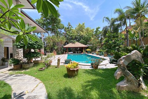 Chalet de 3 dormitorios en Hua Hin, Tailandia № 168352 - foto 4