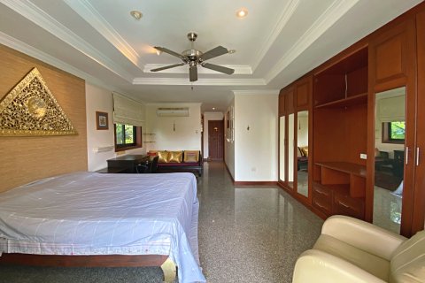 Chalet de 3 dormitorios en Hua Hin, Tailandia № 168352 - foto 25