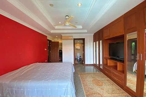 Chalet de 3 dormitorios en Hua Hin, Tailandia № 168352 - foto 23