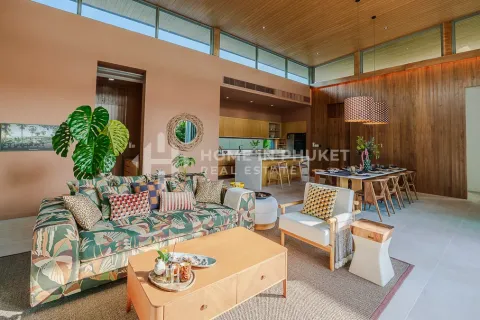 Casa de 4 dormitorios en Phuket, Tailandia № 209547 - foto 5