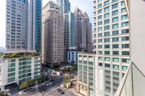 Ático de 2 dormitorios en Bangkok, Tailandia № 180850 - foto 30