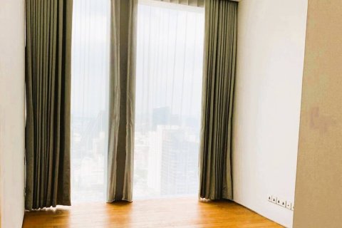 Condominio de 3 dormitorios en Bangkok, Tailandia № 180849 - foto 11