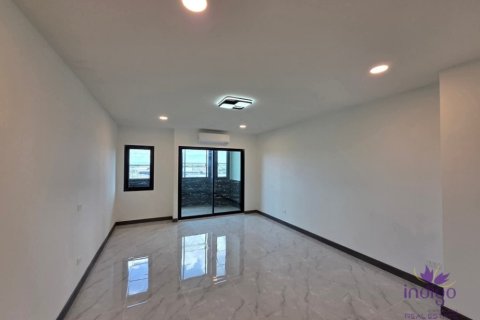 Condominio de 1 dormitorio en Saraphi, Tailandia № 205573 - foto 3