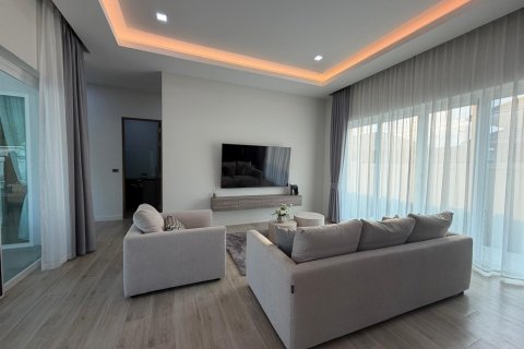 Chalet de 3 dormitorios en Hua Hin, Tailandia № 169810 - foto 9