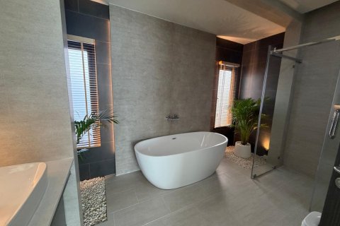 Chalet de 3 dormitorios en Hua Hin, Tailandia № 169812 - foto 5