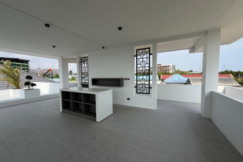 Chalet de 3 dormitorios en Hua Hin, Tailandia № 169812 - foto 12