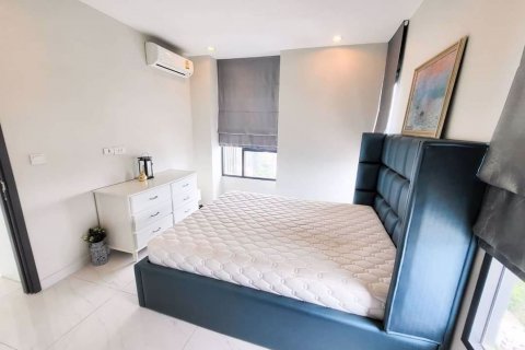 Condo in Watthana, Bangkok, Thailand, 3 bedrooms № 62582 - photo 7