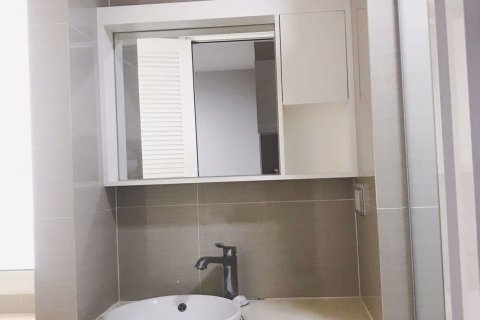 Condominio de 1 dormitorio en Huai Khwang, Bangkok, Tailandia № 62585 - foto 11