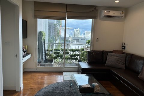 Studio in the Condo in Watthana, Bangkok, Thailand  № 142405