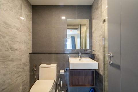 Студия в кондо в Ваттхане, Бангкок, Таиланд № 142420 - фото 4