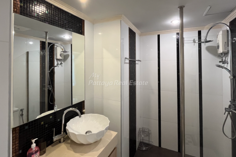 Condominio de 1 dormitorio en Bang Lamung, Tailandia № 205243 - foto 11