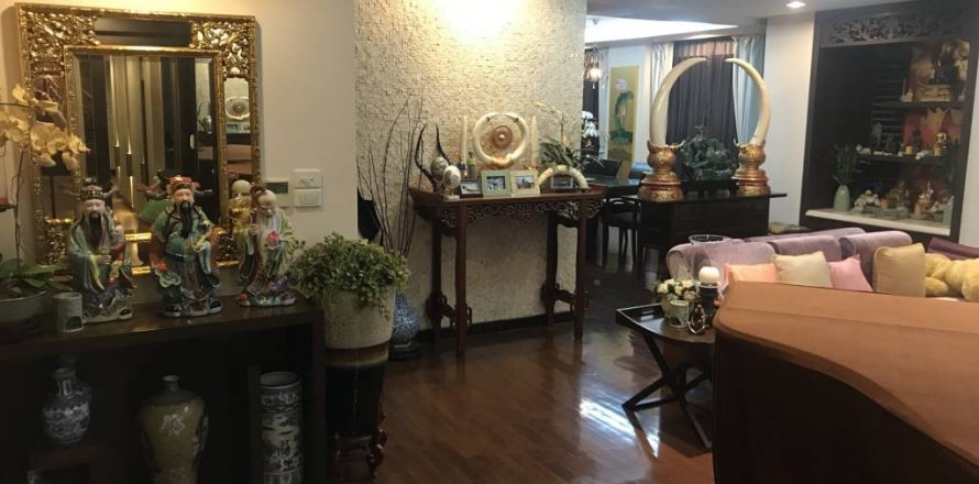 Condominio de 3 dormitorios en Bangkok, Tailandia № 152397