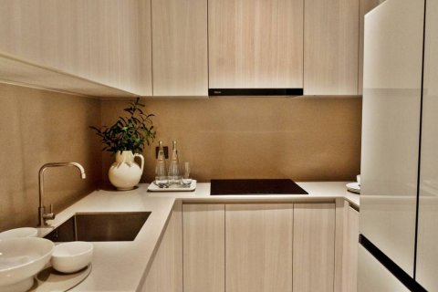 Condominio de 3 dormitorios en Khlong Toei, Bangkok, Tailandia № 152396 - foto 8