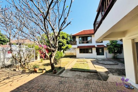 Casa de 4 dormitorios en Chiang Mai, Tailandia № 162643 - foto 2